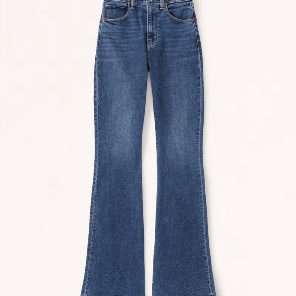 NWOT Abercrombie & Fitch Ultra High Rise Stretch Flare Jeans. SOLD OUT ON SITE. - Picture 4 of 8
